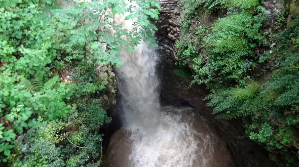 مسافران گیلان از آبشار «ویسادار» دیدن کنند + عکس
