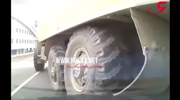راننده کامیون خودروی سواری را زیر گرفت + فیلم 