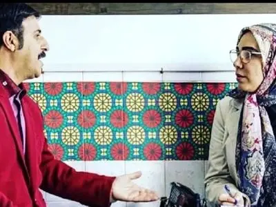 عکس سفر در زمان/ «عاطی، رحمت و رحمان و رحیم» در پشت صحنه سریال پایتخت 6؛ سال 98