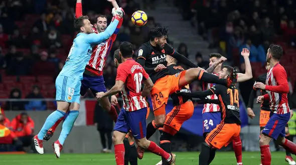 گودین و شکستگی چندین دندان پس از برخورد سخت + عکس