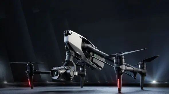 تصاویر واقعی از پهپادهای پیشرفته DJI؛ فناوری آینده در دستان شما