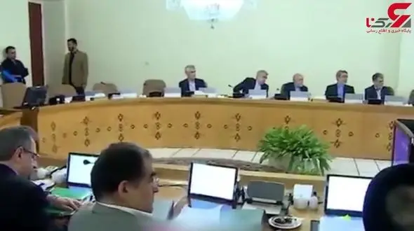 اولین واکنش روحانی همراه با خنده به کاهش قیمت دلار + فیلم