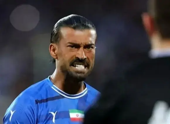 بحث رامین رضاییان و ساپینتو :در قراردادم نیامده که شما را بغل کنم!