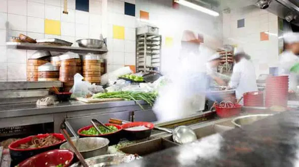 پیدا شدن دستمال ظرفشویی در غذای مشتری! 