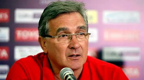 مدیر عامل ذوب آهن: برانکو مثل فرمانده به بهترین وجه لشکرش را فرماندهی می‌کند 