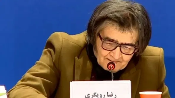 رضا رویگری بازیگر فیلم پیرپسر : مشکلات مالی کمرم را شکست!  / زنم  جدا زندگی می کند! 