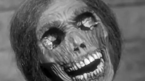 8 سال زندگی با جسد یک پسر