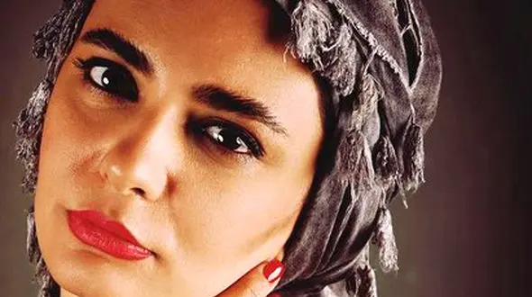 عکس لباس جالب خانم بازیگر جوان