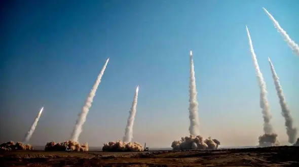 فیلم / حتی یک موشک ایرانی هم رهگیری نشد و تمام موشک‌ها به اهداف خود اصابت کردند