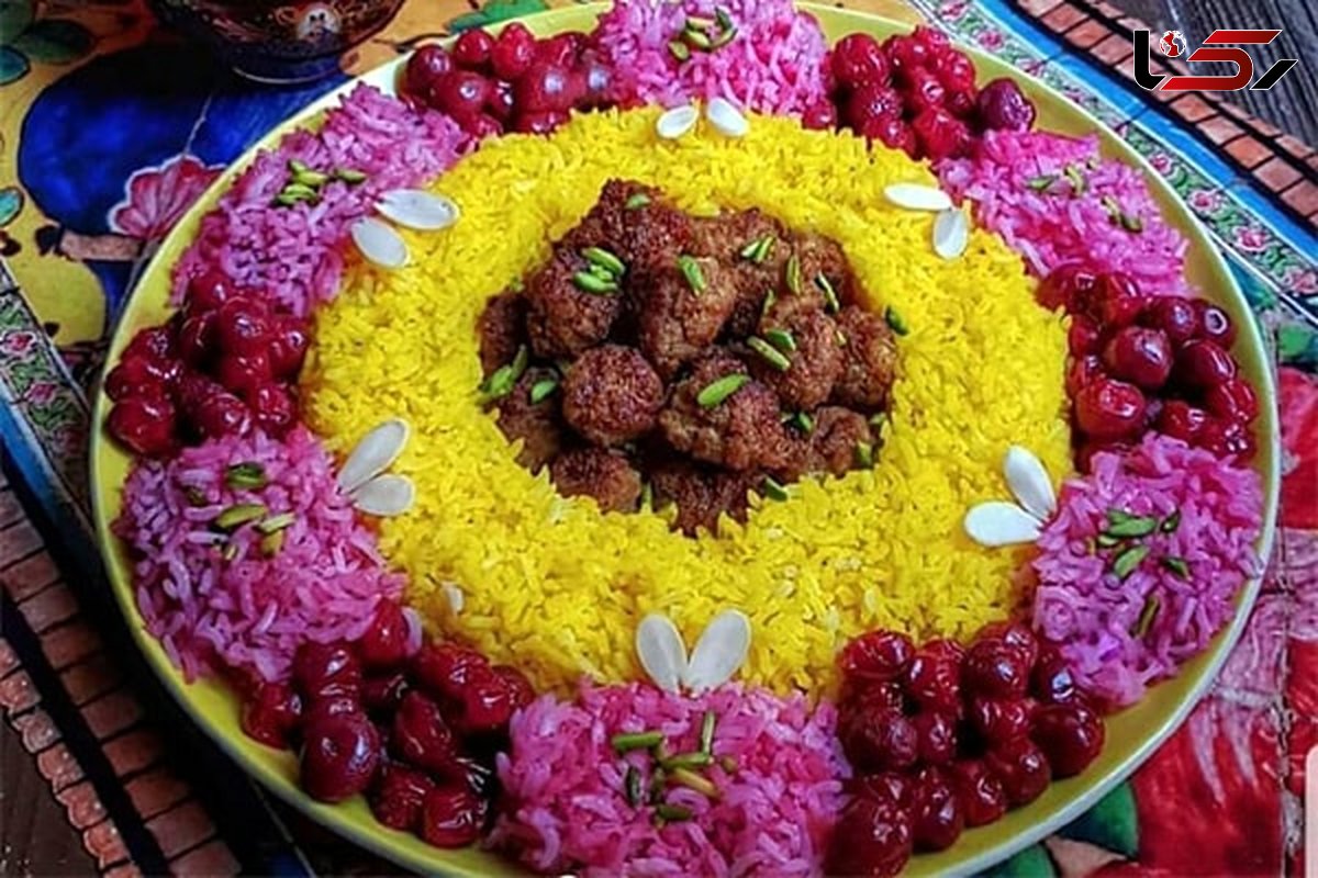 خورشت آلبالو با کوفته قلقلی و طرز تهیه 