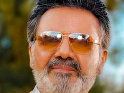 دانلود آواز باشکوه معین ! / آهنگ یکی را دوست میدارم ولی افسوس او هرگز نمیداند ! + متن