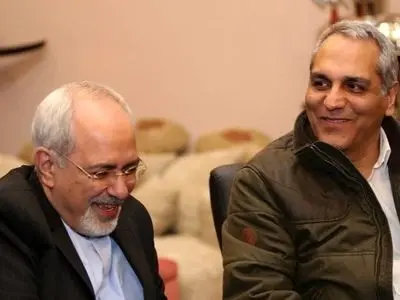 فیلم / شوخی مهران مدیری با جواد ظریف: موبایلتون رو بدید من جواب میدم؛ /  ظریف: پس جواب دبیر کل سازمان ملل را هم خودت بده! ...