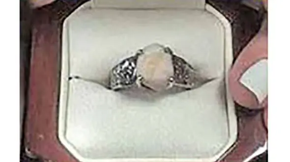 داماد با تکه ای از جسم خود از همسرش خواستگاری کرد+ عکس