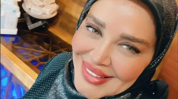 این پسر دماغ عملی کنار بهاره رهنما کیست ؟! / خانم بازیگر مادر عروس شد ؟!