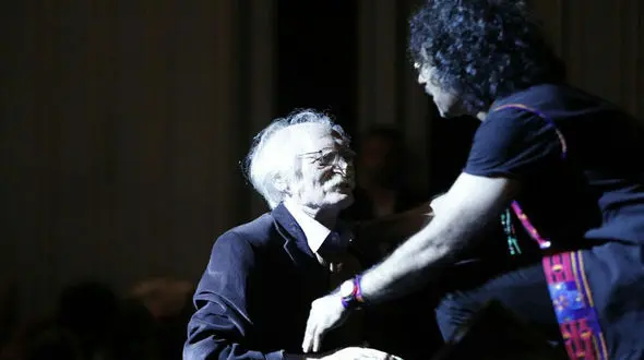 محمود دولت آبادی در کنسرت گروه لیان رقصید +فیلم