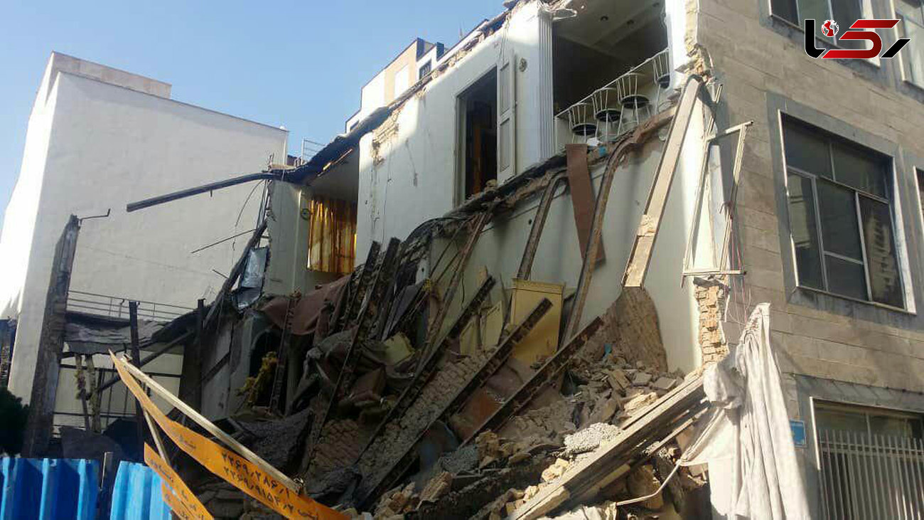 تصاویری از ساختمان سه طبقه در مرکز تهران که آوار شد/ نجات خانم ۷۰ساله از زیر آوار + فیلم 