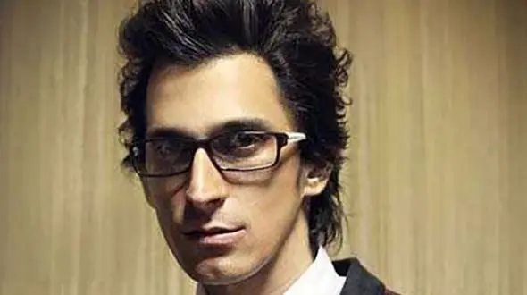 فیلم آواز باشکوه بدل مرحوم مرتضی پاشایی ! /  آهنگ یکی هست را با صدای بهشتی اش زنده کرد !