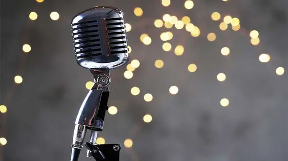 صحنه جنایت در خودروی خواننده مشهور / جسد زن ناشناس کشف شد!