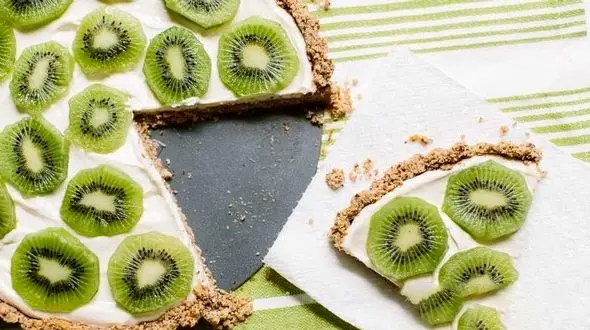 دستور پخت یک تارت کیوی خوشمزه +فیلم