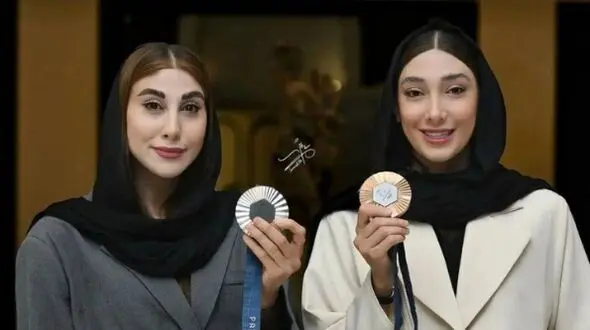 عکس/ حضور پرانرژی امین حیایی در مراسم بزرگداشت مبینا نعمت زاده و ناهید کیانی مدال آوران  المپیکی