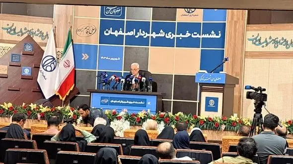 فرونشست در اصفهان؛ واقعیت انکار ناپذیر/ با توسعه مترو بحران آلودگی هوا حل می‌شود