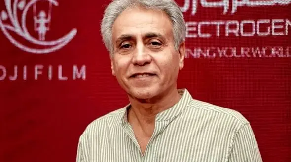 بیوگرافی بیژن امکانیان / عکس همسر، اسم دختران ، سن و فیلم های او