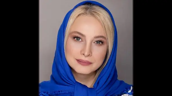 عکس مریم کاویانی در خارج