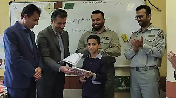 این دانش آموز گیلانی، جان یک شغال گرفتار در تله را نجات داد + فیلم