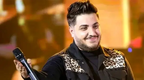 ویدیو وایرال شده در صفحات تاجیکستانی از تذکر آرون افشار به دختر تاجیکستانی: نیا بالا لطفا/ تو بهم عشق دادی اما در ایران برام مشکل میشه