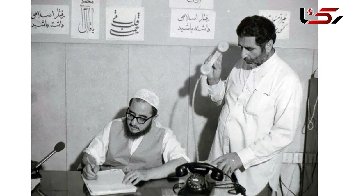 امام خمینی: اصلاً من خبر داشتم که هویدا کشته شده است؟ / جنتی پابرهنه جلسه را ترک کرد