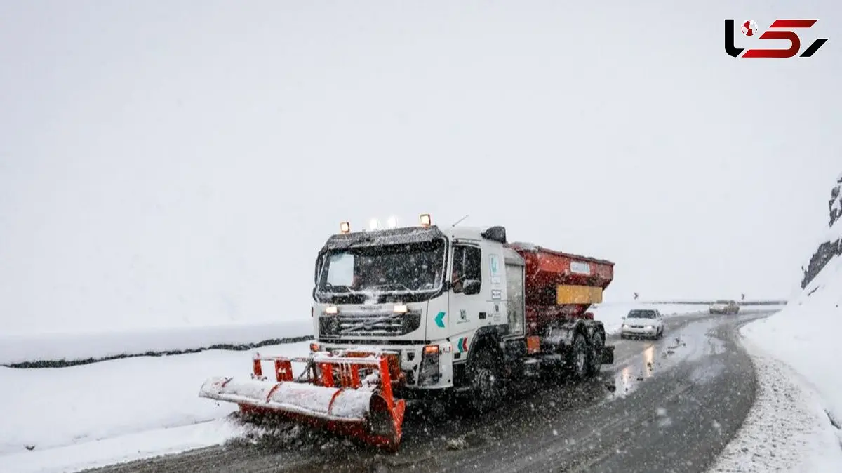 مسدودی محور چالوس و تهران–شمال /  زنجیر چرخ همراه داشته باشید