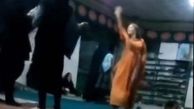 ماجرای فیلم جنجالی یک زن بدون حجاب در مسجد سیرجان چه بود ؟ / دادستان او را آزاد کرد 
