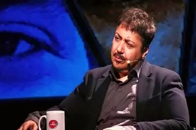 فیلم/ مازیار لرستانی: بابام بهم گفت من بالاخره فهمیدم تو یه عمر پسرم بودی.../ حتما ازدواج خواهم کرد اما دکتر هورمون‌تراپم گفته.../ خیلی زوده با 56 سال سن به ازدواج فک کنم... خیلی از رفت و آمد با خانم ها....