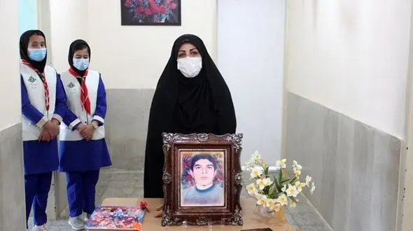 پیشخان خدمات کتابخانه ای شهید چراغی روستای چمکبود آبدانان افتتاح شد