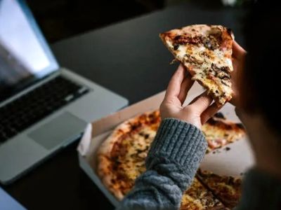 چگونه ساعت داخلی بدن می‌تواند روی چاقی و دیابت تاثیر بگذارد؟
