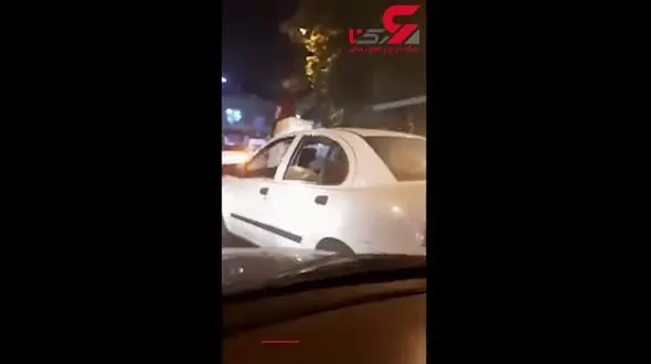 حمل عجیب و خطرناک بار با موتورسیکلت! + فیلم