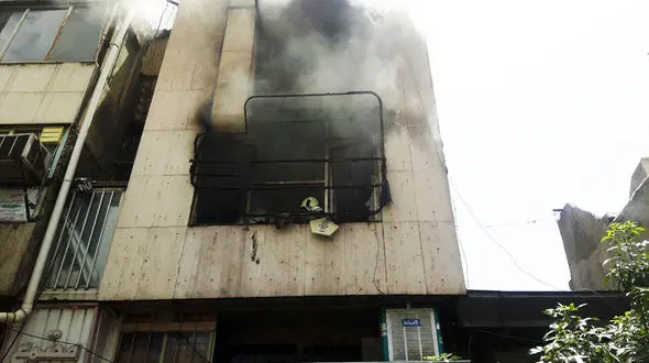  آتش سوزی در کارگاه تولیدی کفش باغ سپهسالار + تصاویر