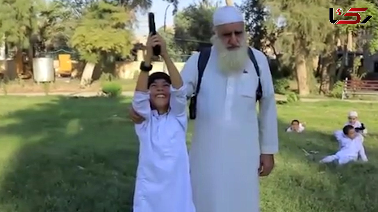 پدر بزرگ های داعشی به کودکان انتحاری شدن آموزش می دهند! + فیلم