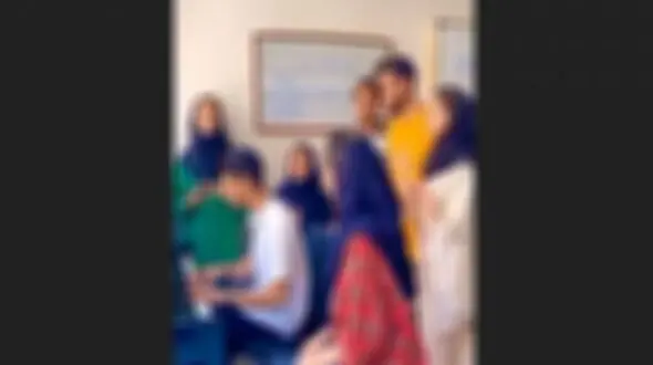 جنجال فیلم آواز خوانی  مختلط دختران و پسران دانشجو  /  باد میشم میرم تو موهات !