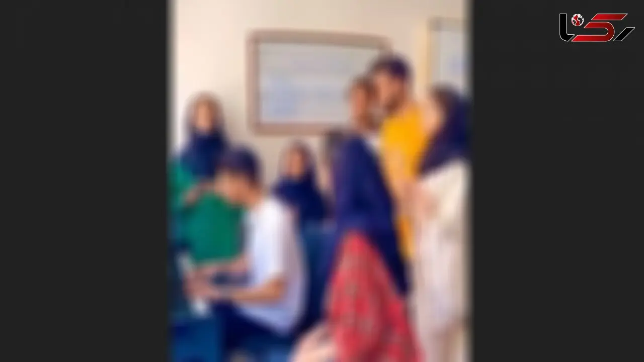 جنجال فیلم آواز خوانی  مختلط دختران و پسران دانشجو  /  باد میشم میرم تو موهات !