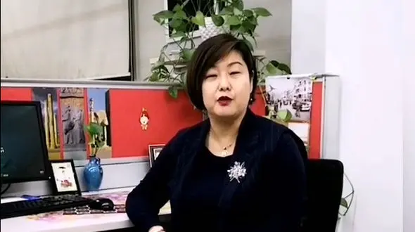 هشدارهای زن چینی فارسی زبان برای کارمندان برای مقابله با کرونا + فیلم