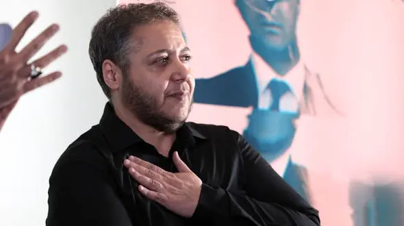 عکس جنجالی مازیار لرستانی با یک عروسک باربی زنده !