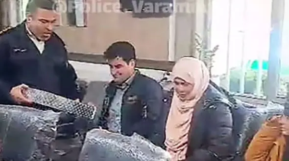 لحظه زیبای بازگشت جوان گمشده به آغوش خانواده پس از 17 سال / فیلم