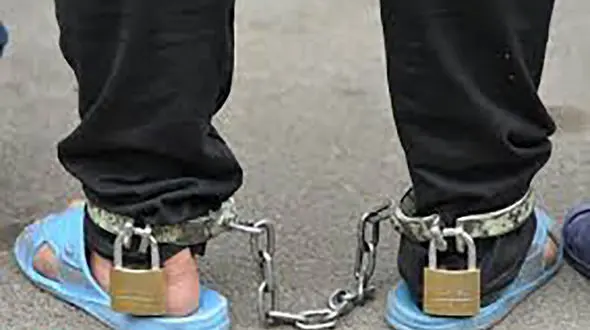 مرد شیرازی جسد زنش را پس از قتل آتش زد / قاتل مسلح 3 سال ناپدید شده بود