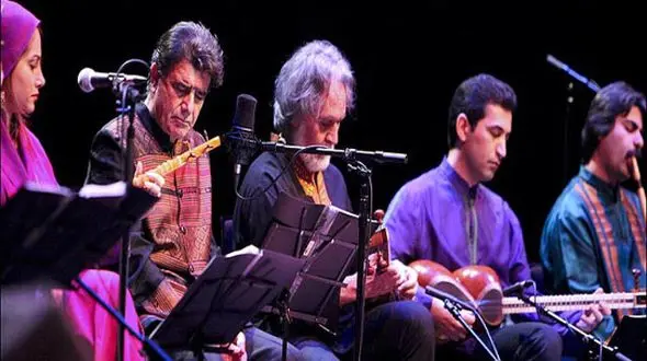 فیلم آخرین اجرایباشکوه تصنیف مرغ سحر توسط  استاد شجریان در ایران! + متن