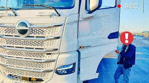 توقف کامیون کشنده در مورچه‌خورت / راننده‌ای که فقط ۱۵ سال داشت!