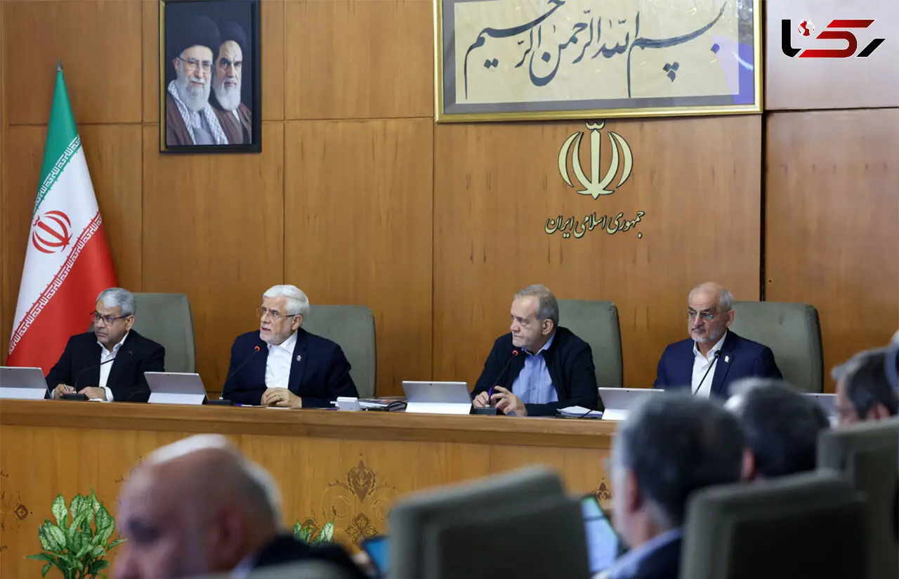 پزشکیان: پیگیر تحقق دستور رهبر انقلاب برای عبور از شرایط «نه جنگ، نه صلح» هستیم