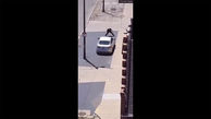فیلم عجیب درگیری مرد جوان با راننده خودروی لوکس / با ماشین او را زیر گرفت
