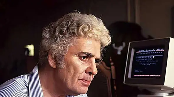 عکس خانه ابدی احمد شاملو با عجیب ترین نوشته روی سنگ قبر در امامزاده طاهر کرج