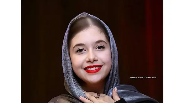  (عکس) بازیگر سریال گناه فرشته در یک قاب خانوادگی 